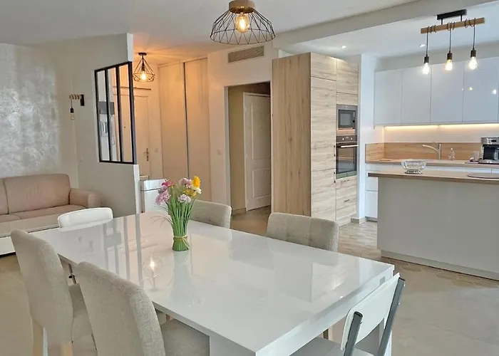 Casa Del Mar Apartment